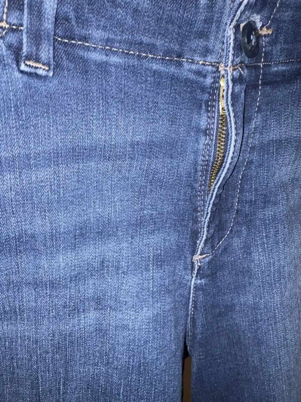 Lee Regular Fit Denim Jean Shorts Women Size 12 Medium 32X7 Stretch